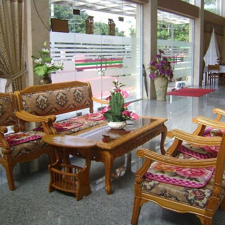 Royal Boss Hotel Yangon Exterior foto