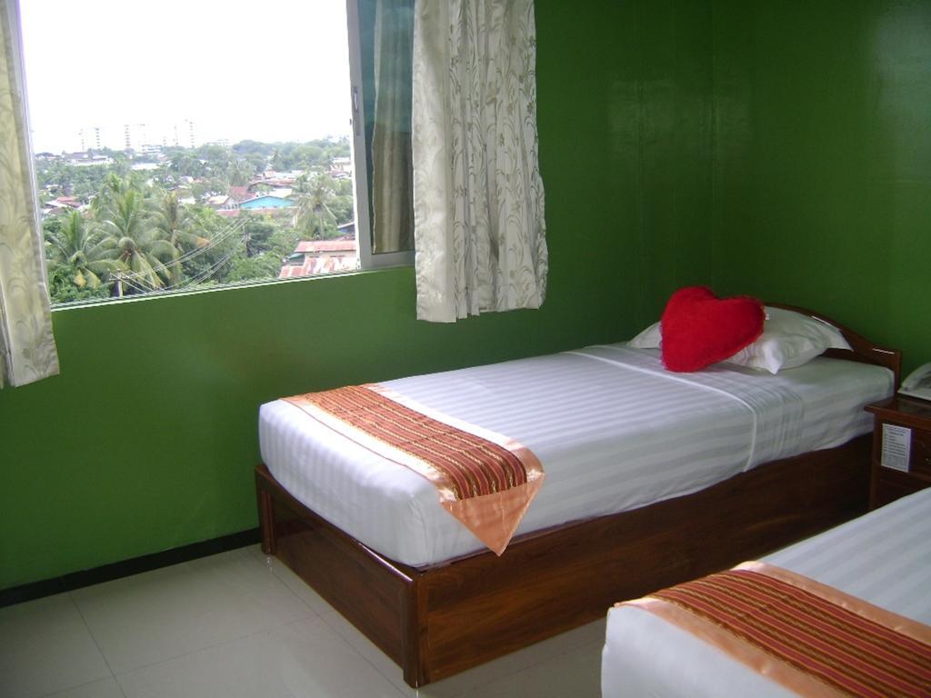 Royal Boss Hotel Yangon Zimmer foto