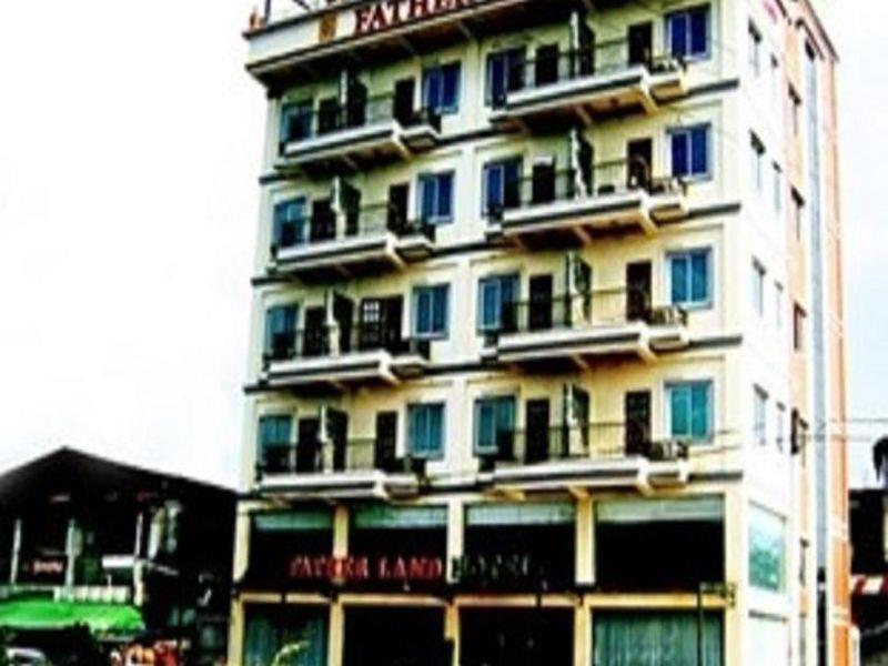 Royal Boss Hotel Yangon Exterior foto